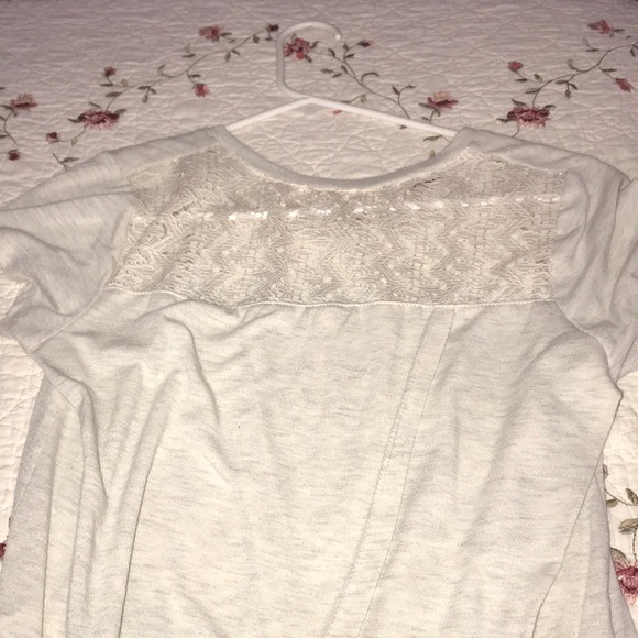 Top - Picture 2 of 3